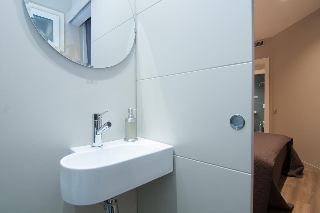 Montaber Apartments - Sagrada Familia Barcellona Esterno foto