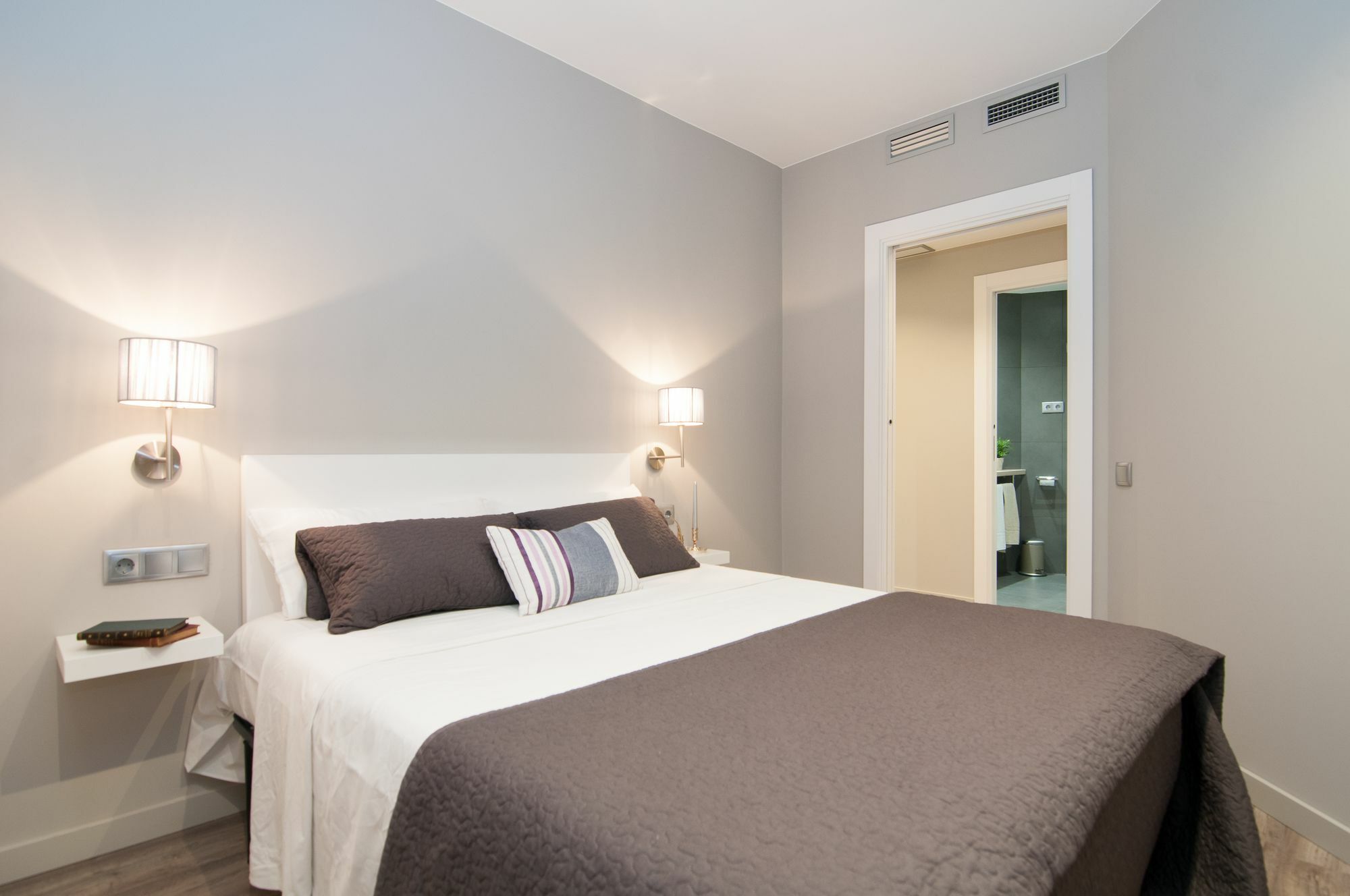 Montaber Apartments - Sagrada Familia Barcellona Esterno foto